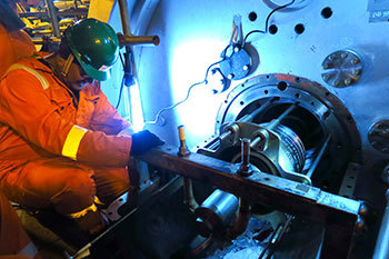A John Crane Turbomachinery Service Engineer at Work